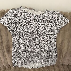 Women’s White and Black Leopard Print Short Sleeve Top